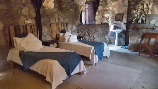 Kapika Waterfall Lodge Epupa Εξωτερικό φωτογραφία