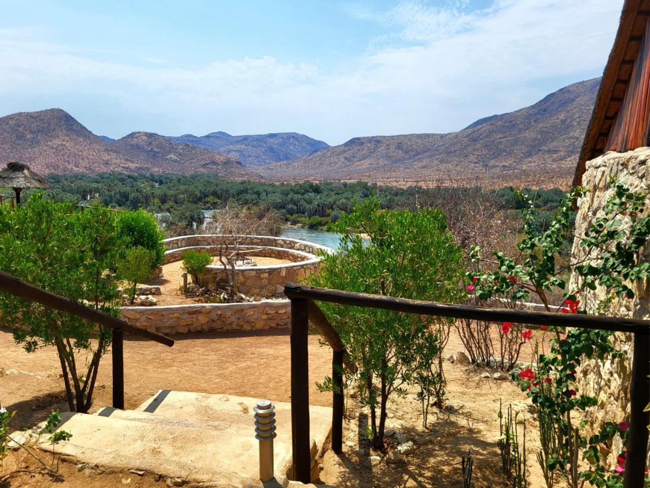 Kapika Waterfall Lodge Epupa Εξωτερικό φωτογραφία