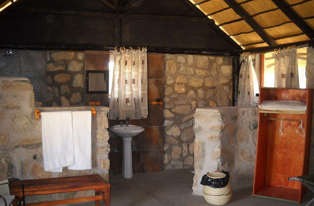 Kapika Waterfall Lodge Epupa Εξωτερικό φωτογραφία