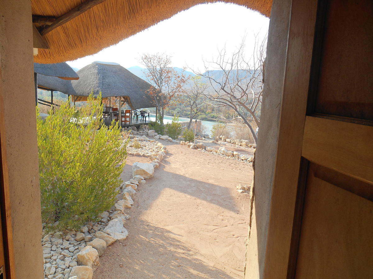 Kapika Waterfall Lodge Epupa Δωμάτιο φωτογραφία