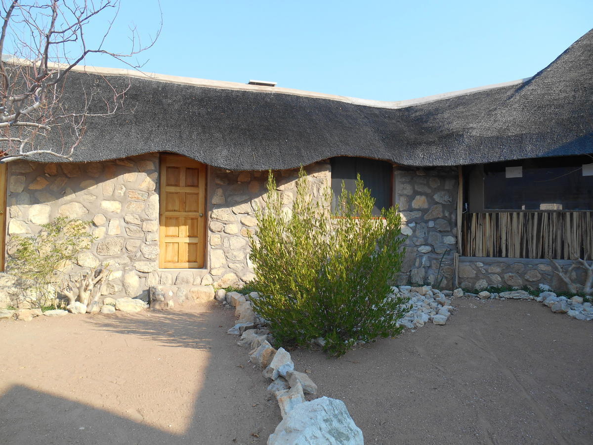 Kapika Waterfall Lodge Epupa Εξωτερικό φωτογραφία